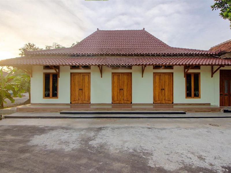 Reddoorz Syariah Near Alun Alun Wonosari Hotel Kültér fotó