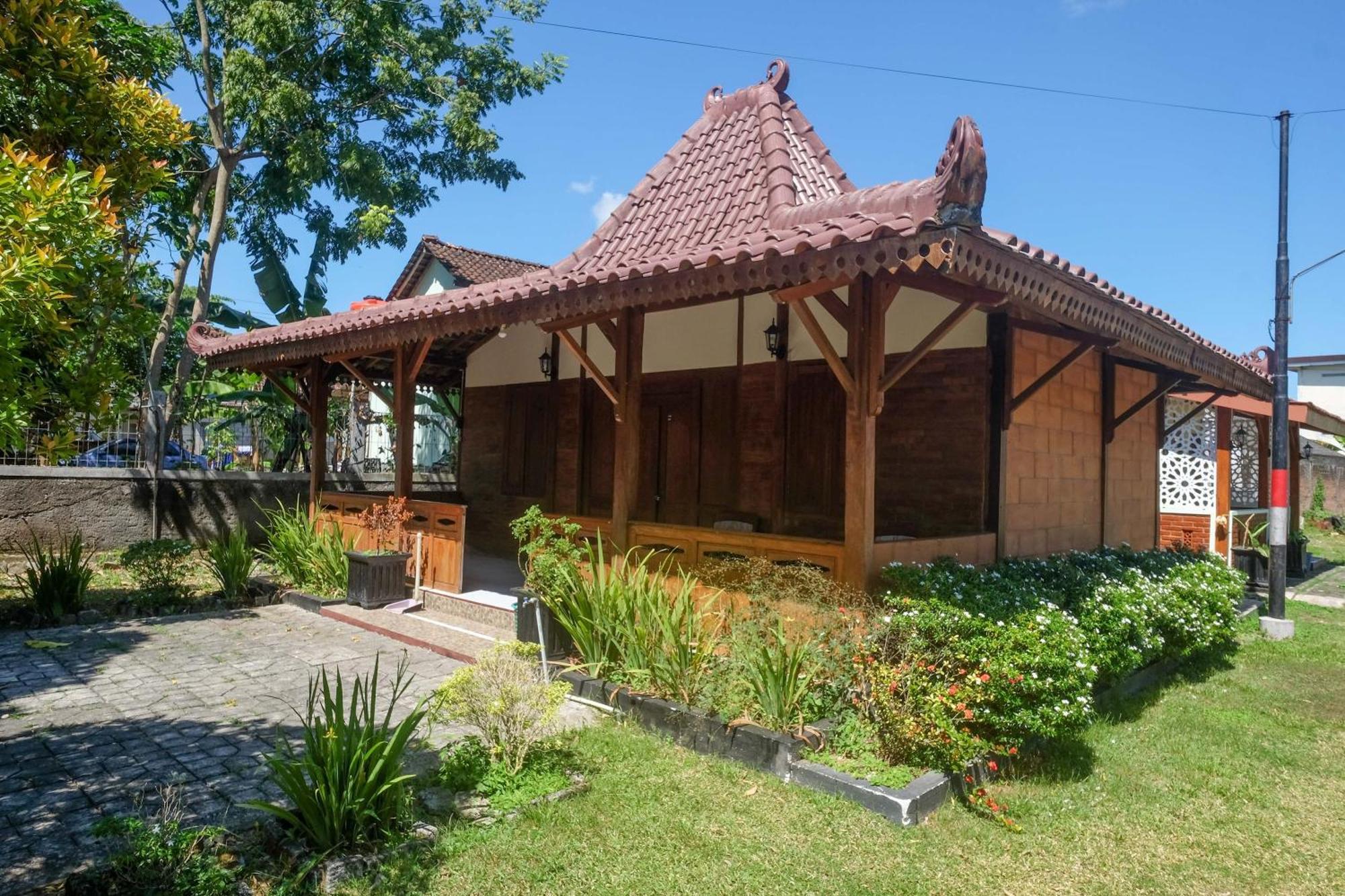 Reddoorz Syariah Near Alun Alun Wonosari Hotel Kültér fotó