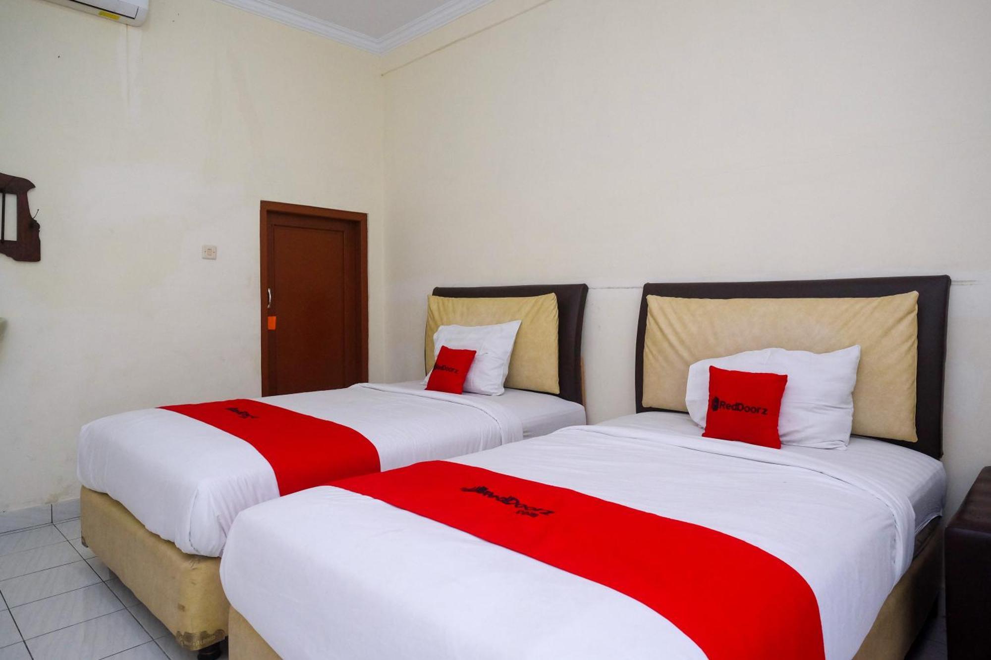 Reddoorz Syariah Near Alun Alun Wonosari Hotel Kültér fotó